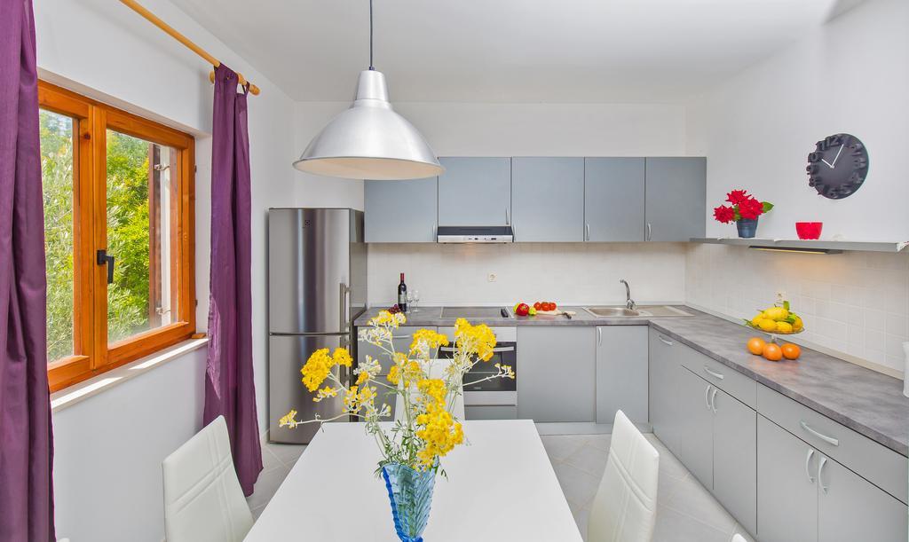 Apartment Lujak Donje Celo Eksteriør billede