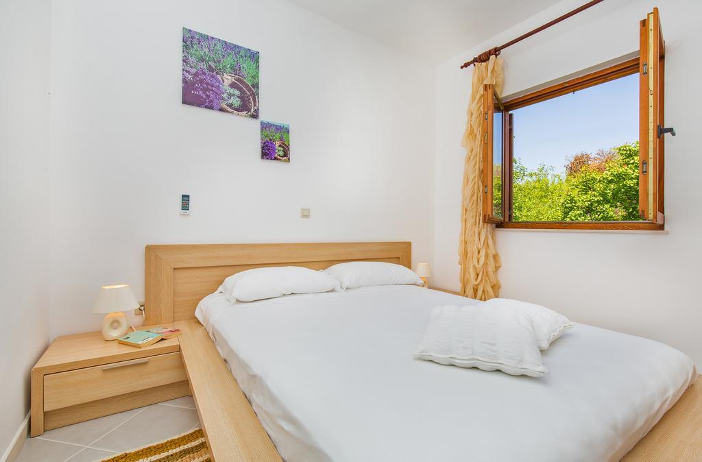 Apartment Lujak Donje Celo Eksteriør billede
