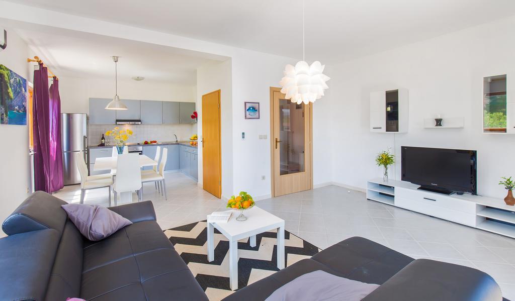 Apartment Lujak Donje Celo Eksteriør billede